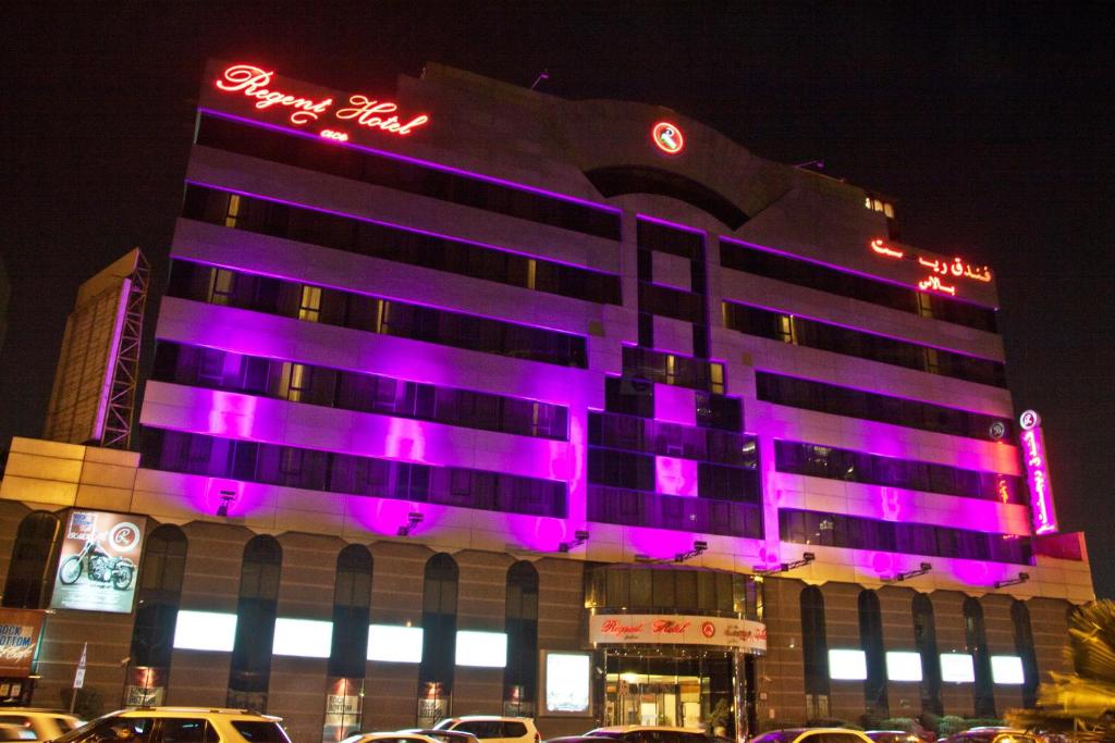 Отель Regent Palace Hotel, Дубай