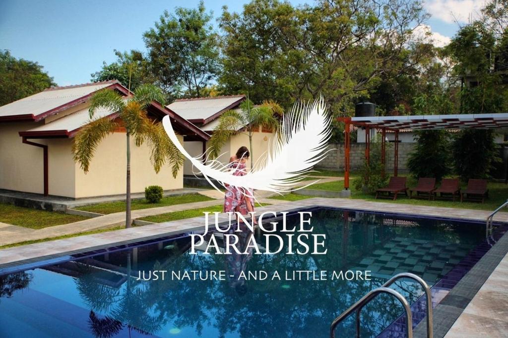 Jungle Paradise Hotel with pool, Удавалаве