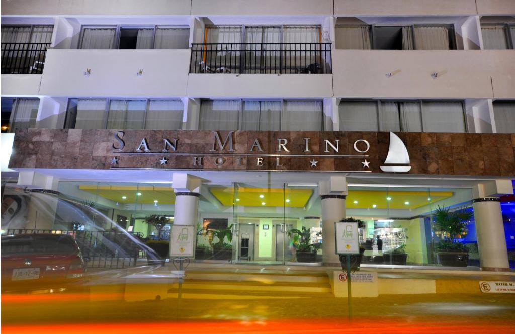 San Marino Vallarta Centro Beach Front, Пуэрто-Вальярта