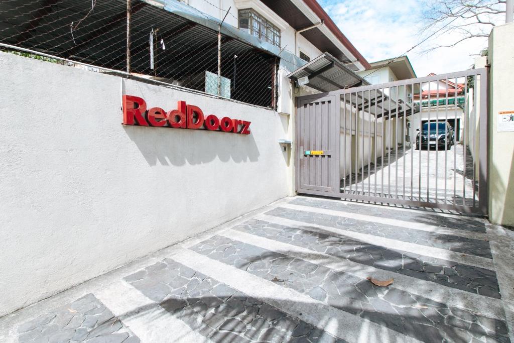 RedDoorz Plus @ A Rita Street San Juan, Манила