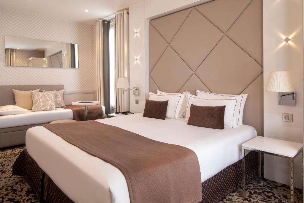 Longchamp Elysées, Париж