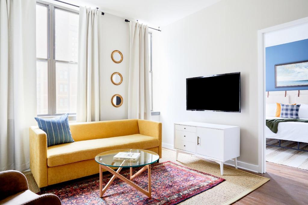 Сьюит (Суперлюкс с кроватью размера 