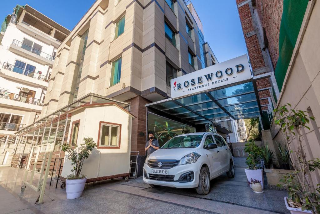 Rosewood Apartment Hotel-Gurgaon, Гургаон