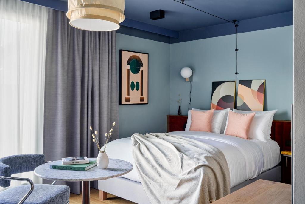 Студио (Номер-студио), Schwan Locke