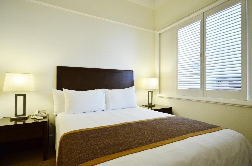 Студио (Номер-студио с кроватью размера «queen-size» (включен завтрак для 2 человек)), PNB Perdana Hotel & Suites On The Park