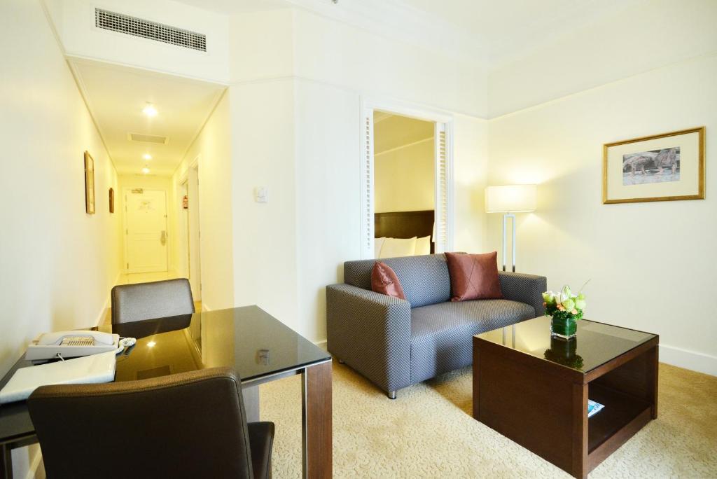 Студио (Номер-студио с кроватью размера «queen-size» (включен завтрак для 2 человек)), PNB Perdana Hotel & Suites On The Park