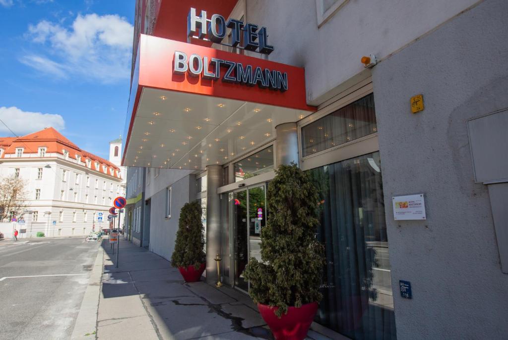 Hotel Boltzmann, Вена