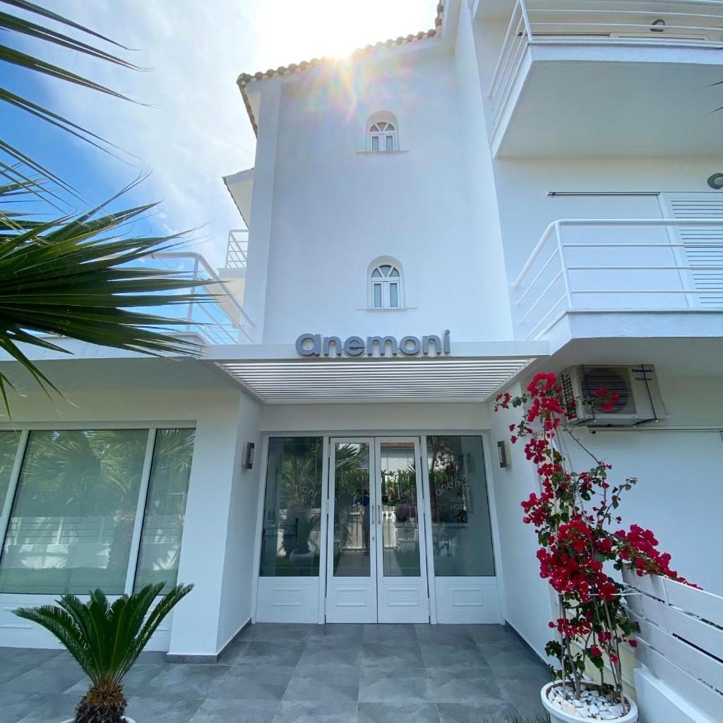 Anemoni Beach Hotel, Скиатос