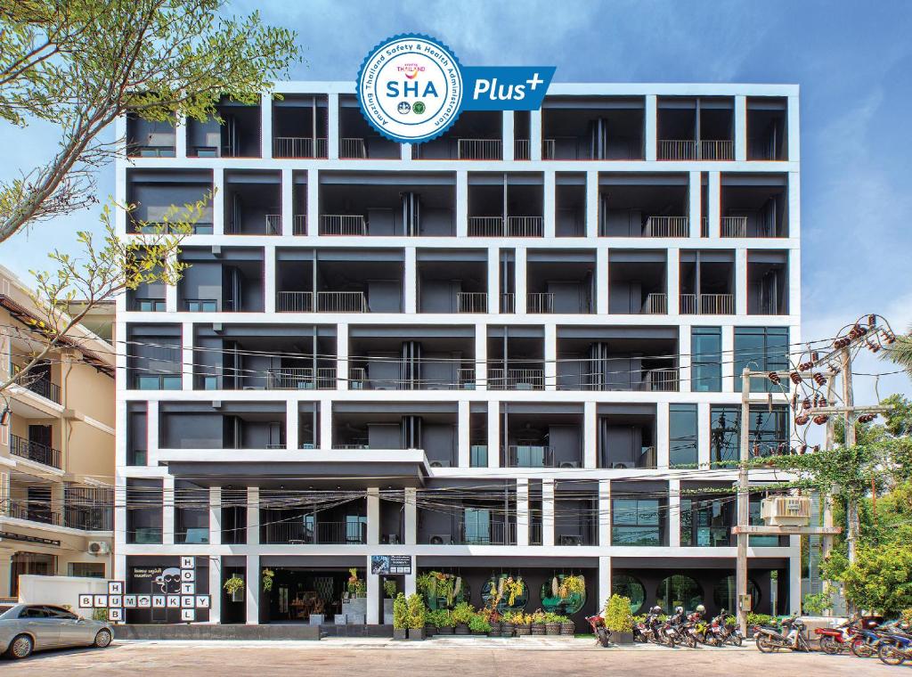 Отель Blu Monkey Hub, Пхукет