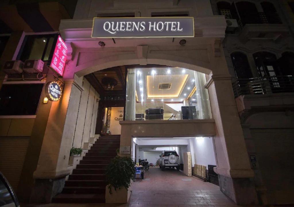 QUEEN'S Hotel, Ханой
