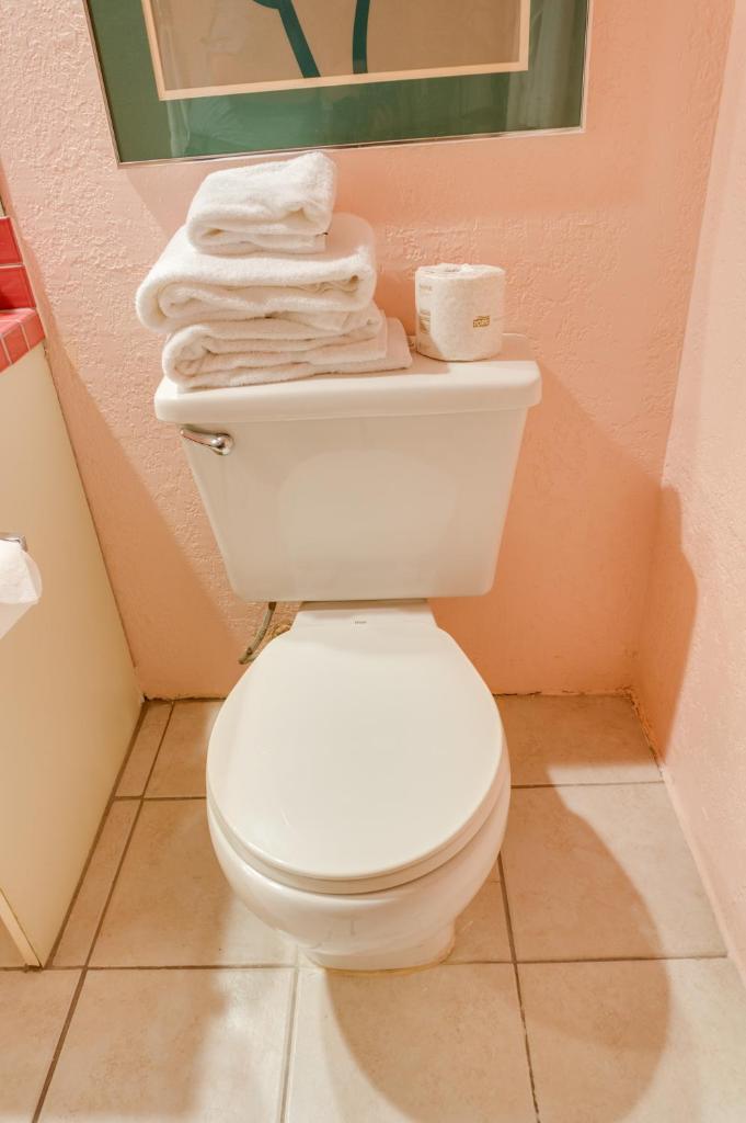 Студио (Номер с 1 кроватью размера «queen-size» и мини-кухней - Для некурящих, полная невозвращаемая оплата), Kuhio Banyan Hotel (with Kitchenettes)