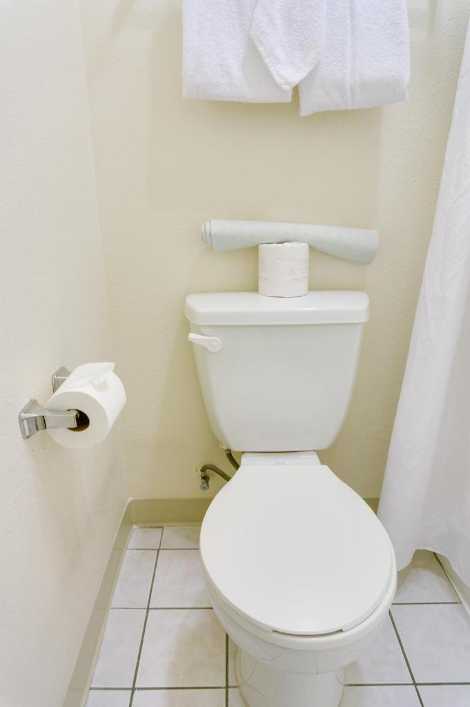Двухместный (Двухместный номер с 2 двуспальными кроватями), California Suites Hotel