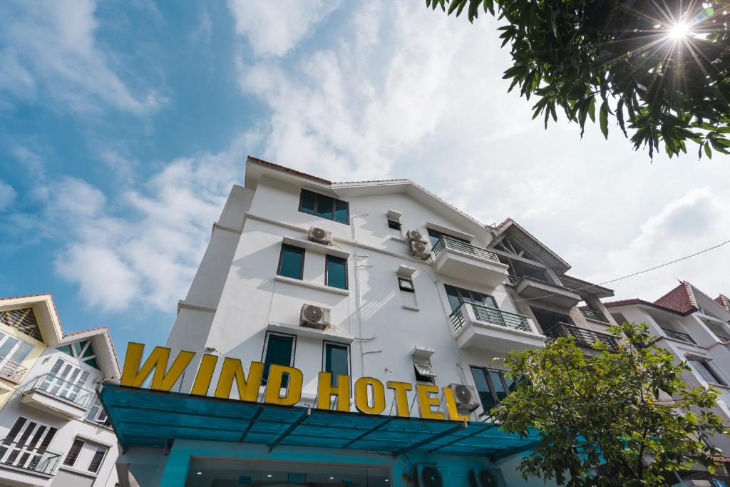 OYO 1155 Wind Hotel, Ханой