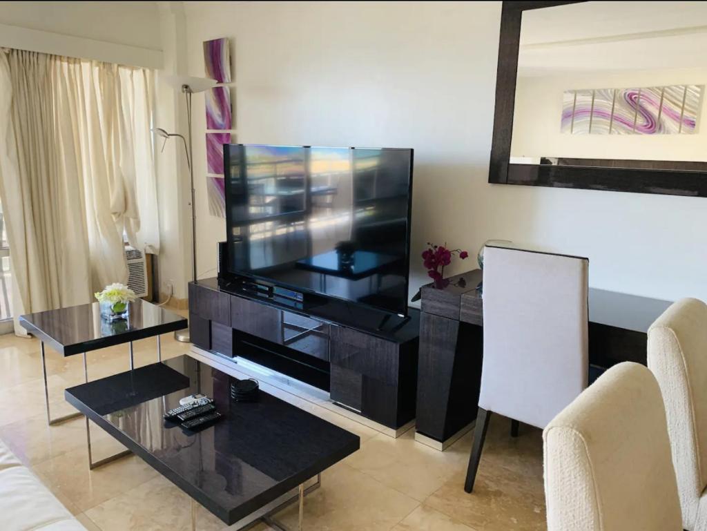 Студио (Номер-студия с видом на океан), Ilikai Hotel Condominiums