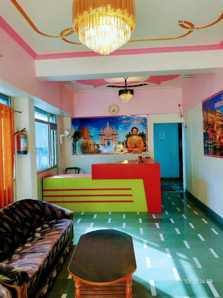 Raj Shanti Guest House, Варанаси