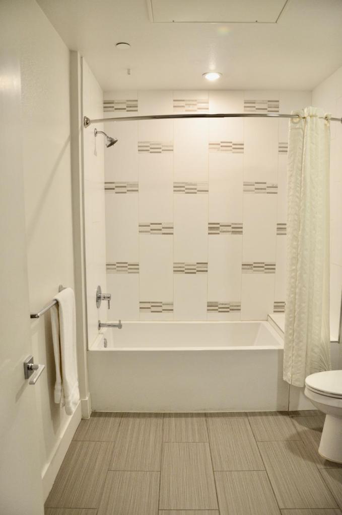 Апартаменты (Апартаменты-студио), Westlake 30 Day Stays