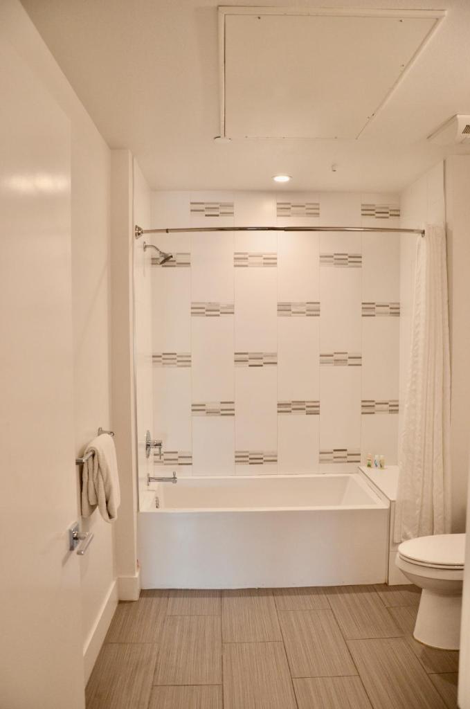 Апартаменты (Апартаменты с балконом), Westlake 30 Day Stays