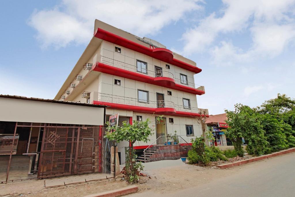 OYO 47625 Shri Krishna Dham, Вриндавана