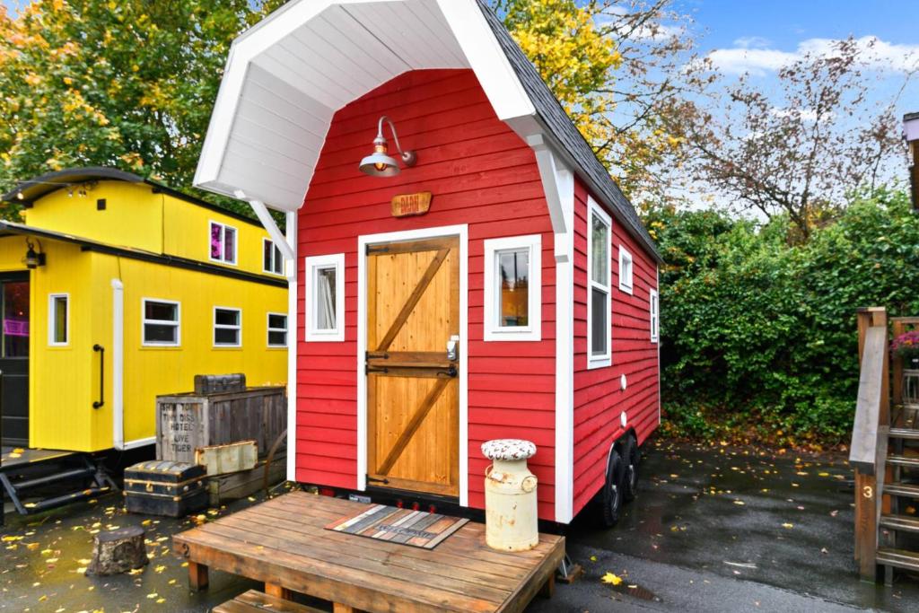 Tiny Digs Barn House, Портленд