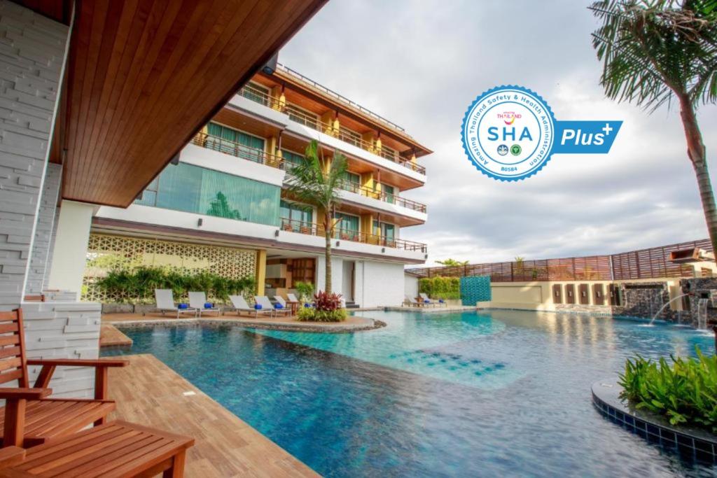 Aqua Resort Phuket, Пхукет