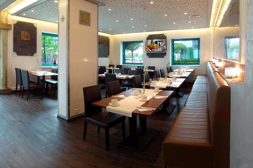 Отель Best Western Amedia Praha, Прага