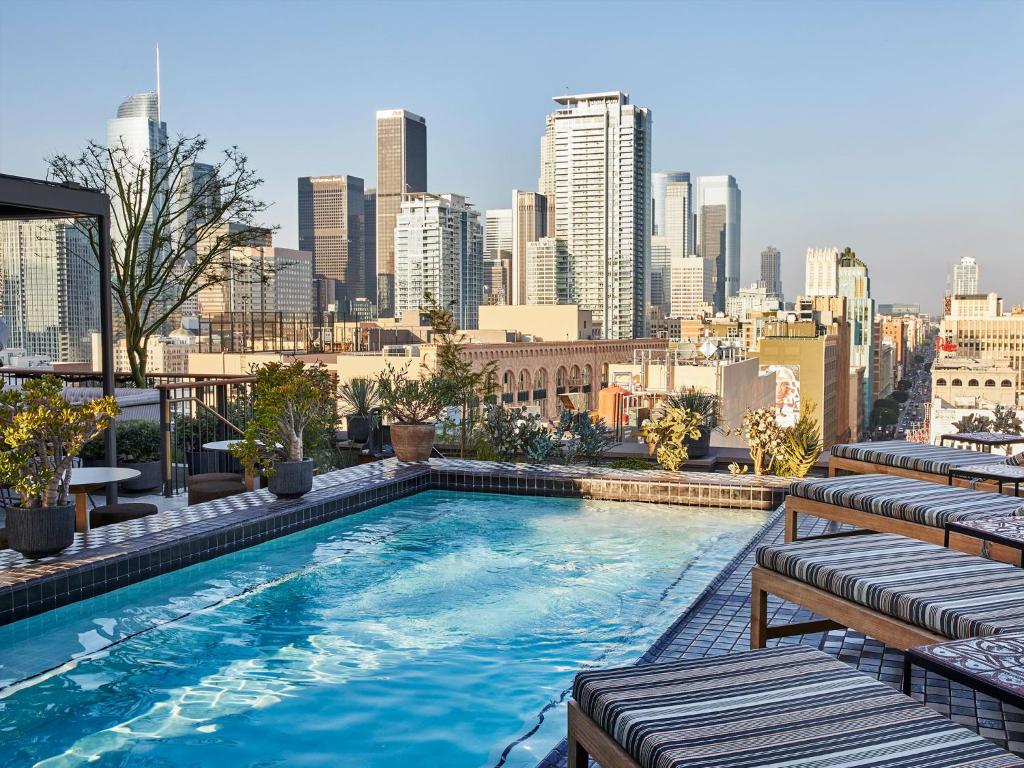 Downtown Los Angeles Proper, Лос-Анджелес