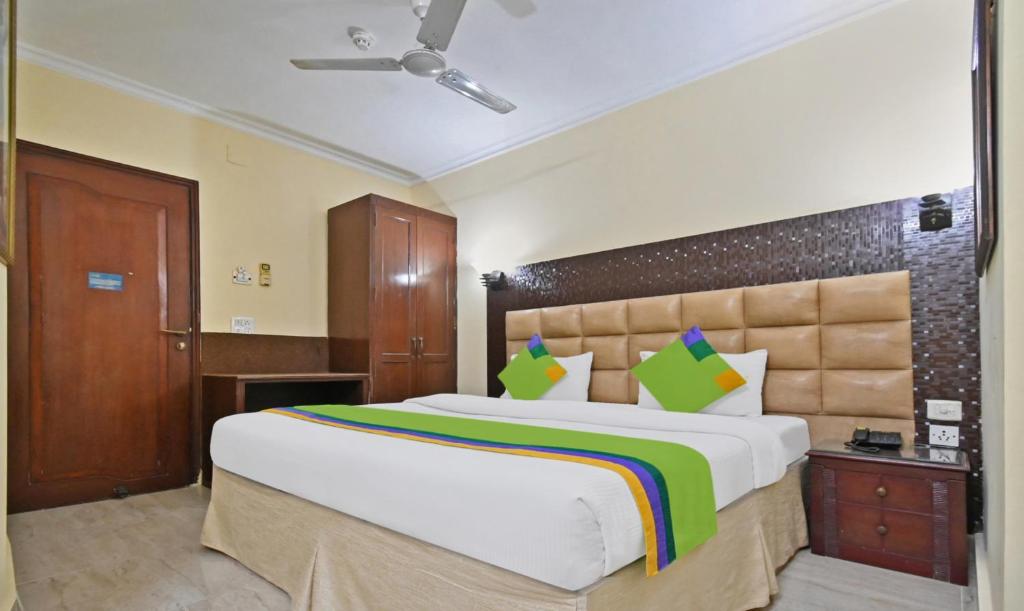 FabHotel Conclave Comfort East Of Kailash, Нью-Дели