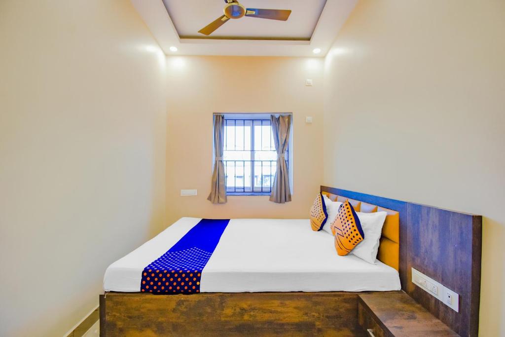 Vaccinated Staff - SPOT ON 72485 Hotel Ganpati Deluxe, Калькутта