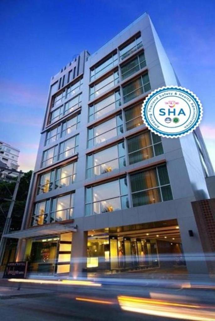 Отель Amora NeoLuxe, Бангкок