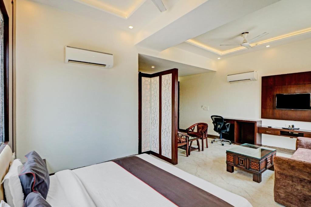 Collection O 81077 Hotel Star light, Агра