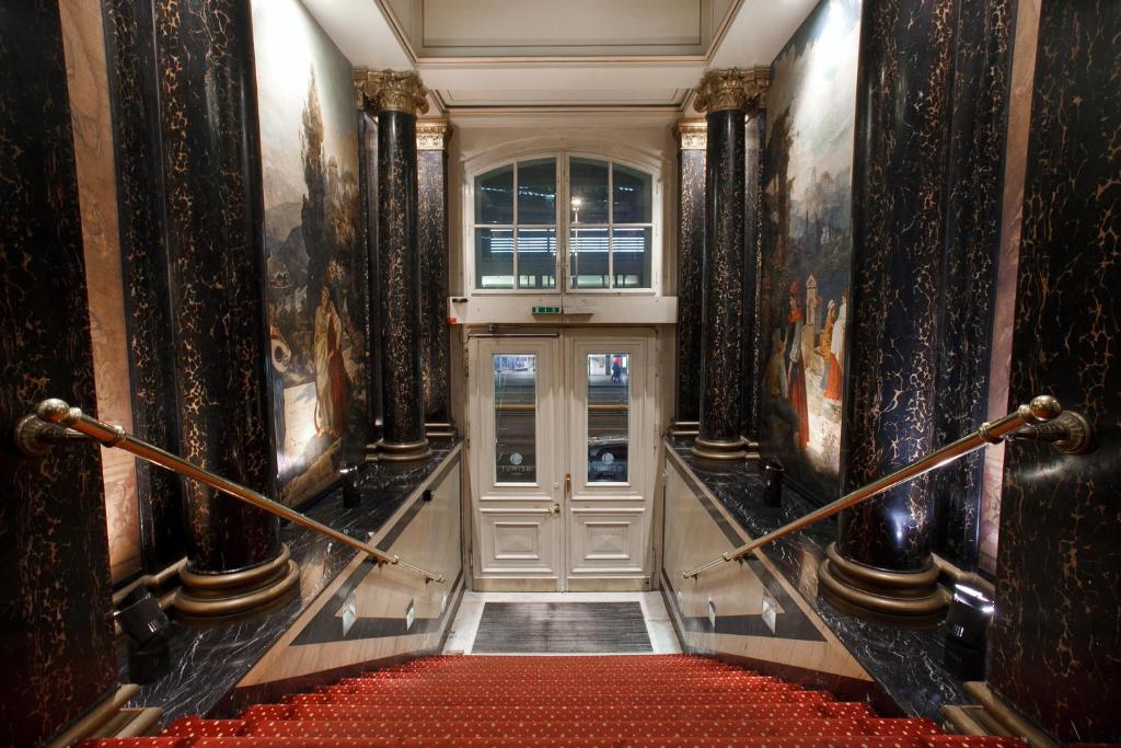 AZIMUT Hotel Kurfuerstendamm Berlin, Берлин