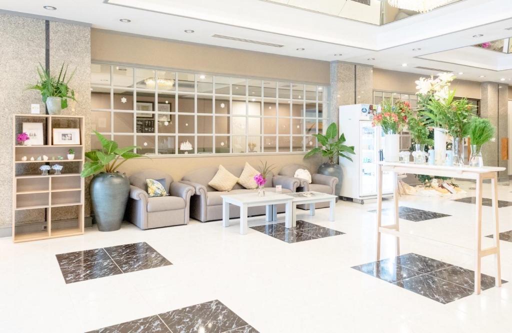 Апарт-отель Yellow Ribbon Hills Boutique Suites, Бангкок