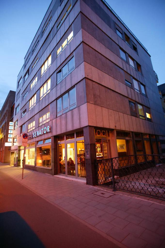Hotel Senator München, Мюнхен