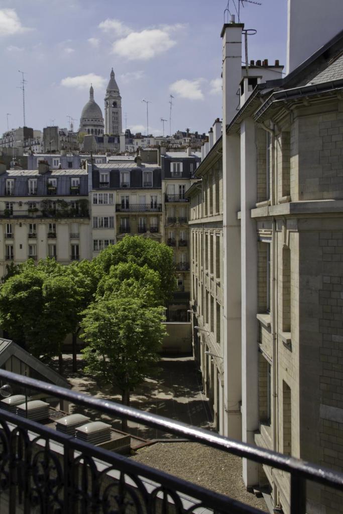 Le Montclair Montmartre Hostel & Budget Hotel, Париж