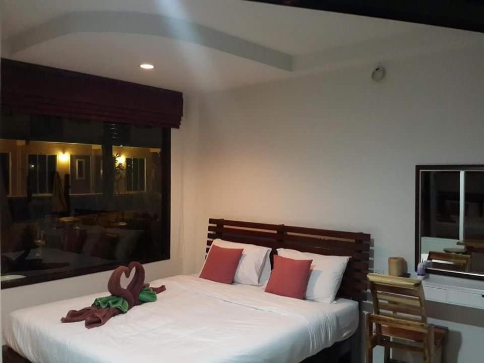 Rimlay Bungalow, Пхукет