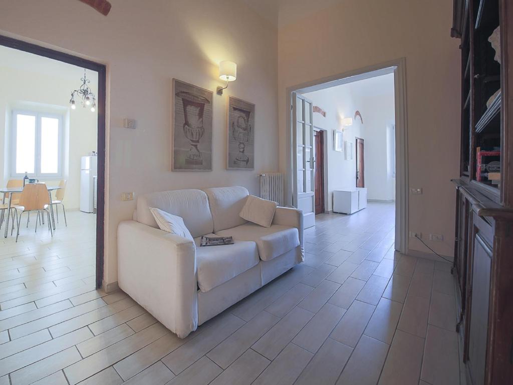 Апартаменты (Апартаменты с 2 спальнями: Via Ghibellina, 69), Apartments Florence- Duomo