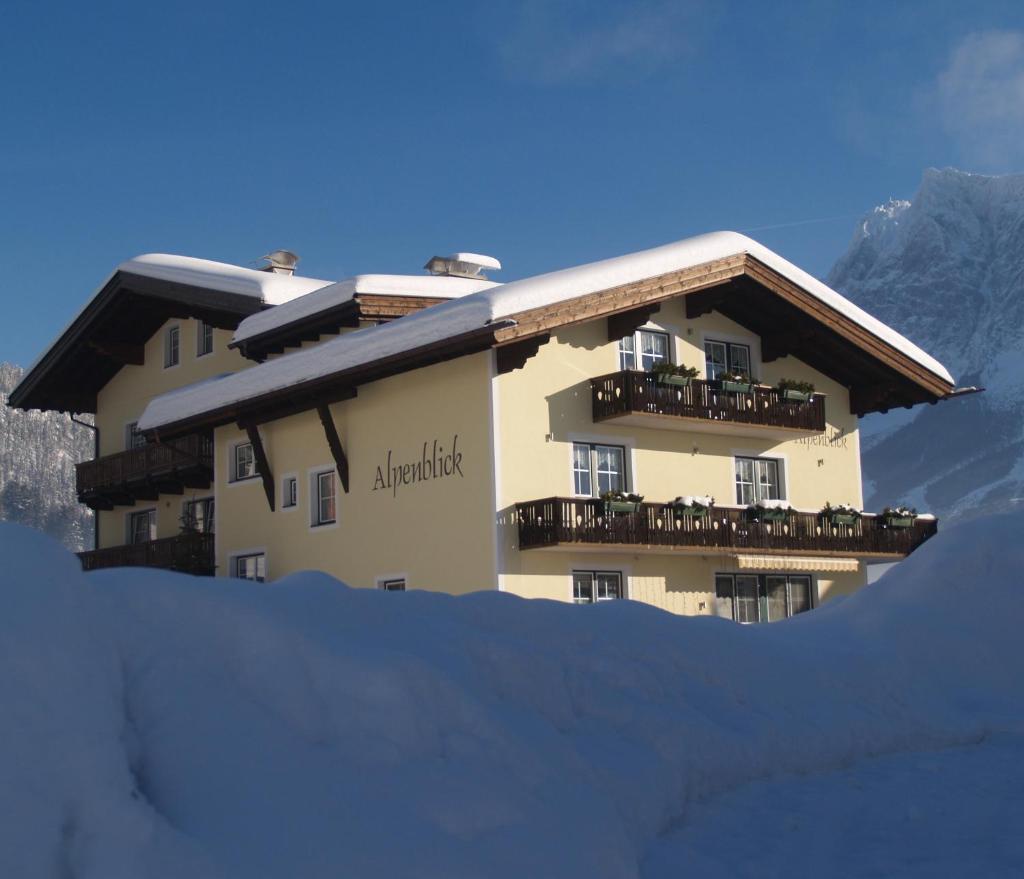 Gästehaus Alpenblick close to cross-country skiing trails, Эрвальд