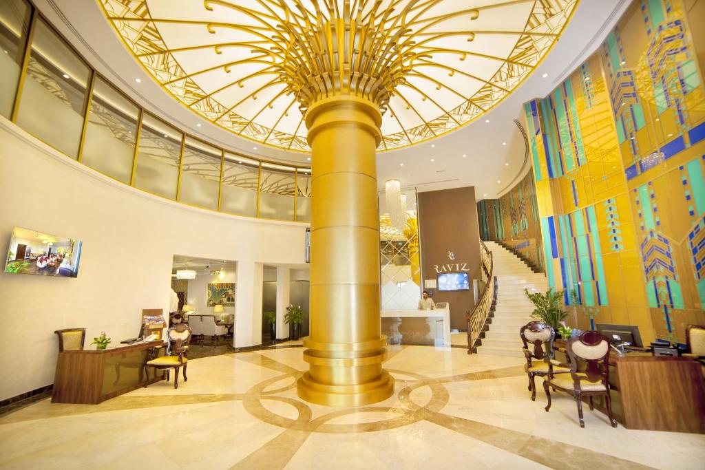Отель Raviz Center Point Hotel, Дубай