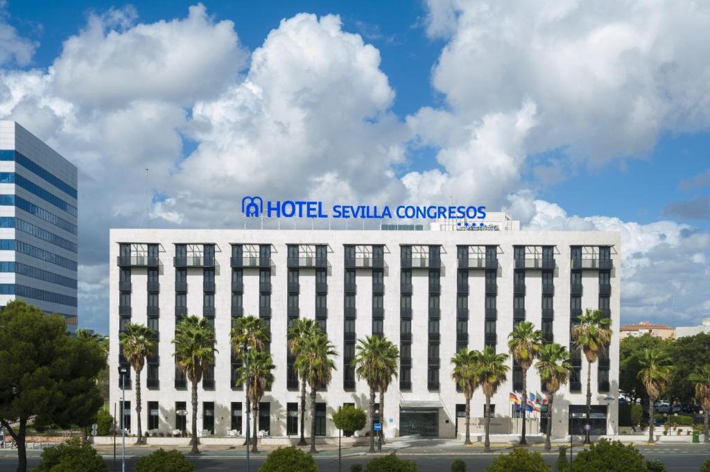 M.A. Hotel Sevilla Congresos, Севилья