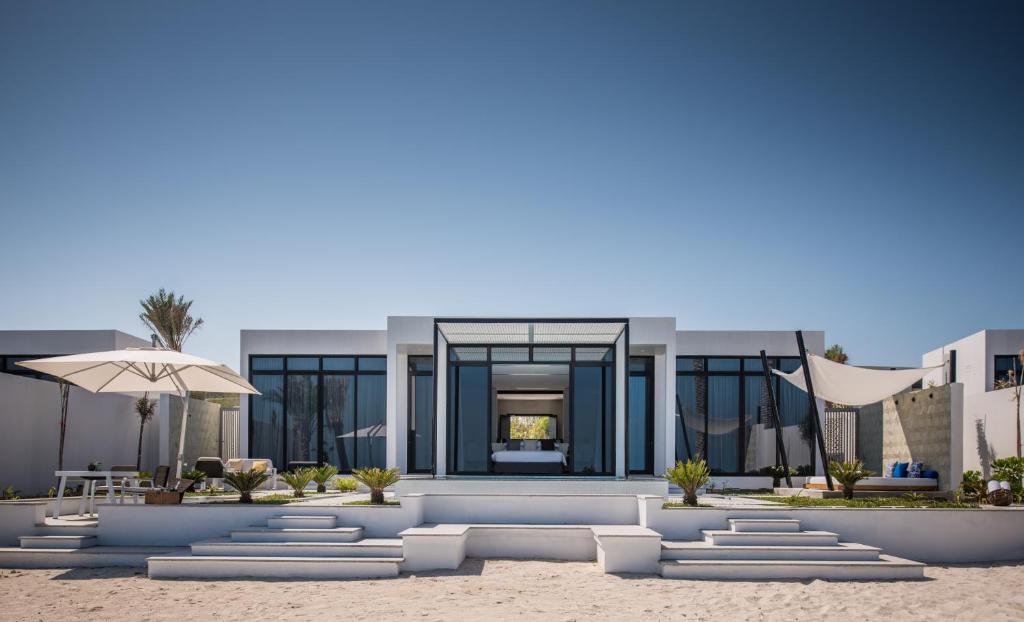 Курортный отель Zaya Nurai Island Resort, Абу-Даби