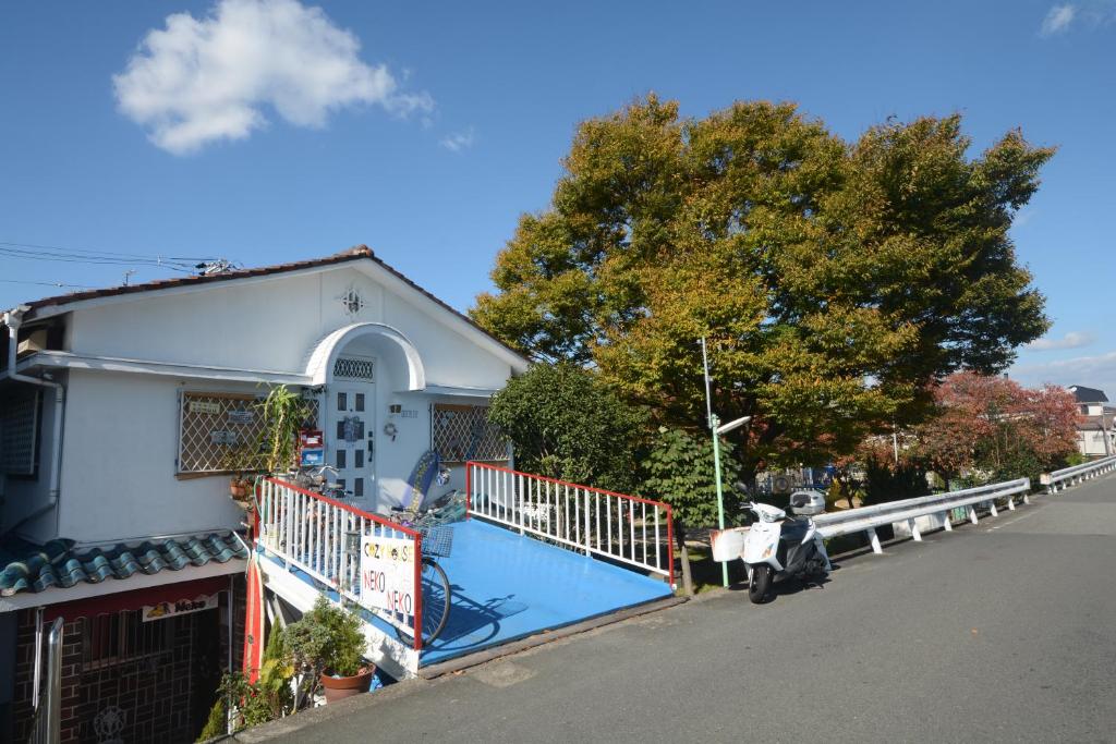 Guest House Neko Neko, Осака