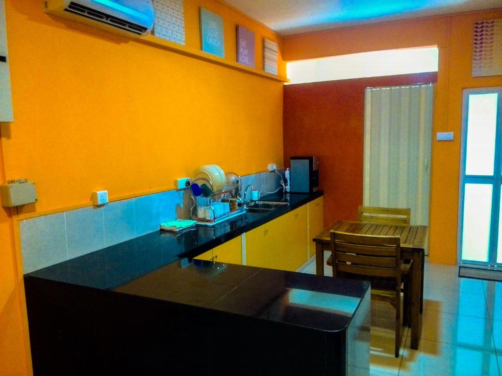 Номер (Кровать в общем 8-местном номере для мужчин и женщин), Magpie Residence