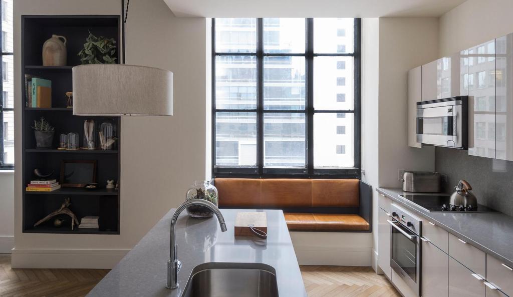 Четырехместный (Президентские апартаменты с 2 спальнями), ROOST Midtown