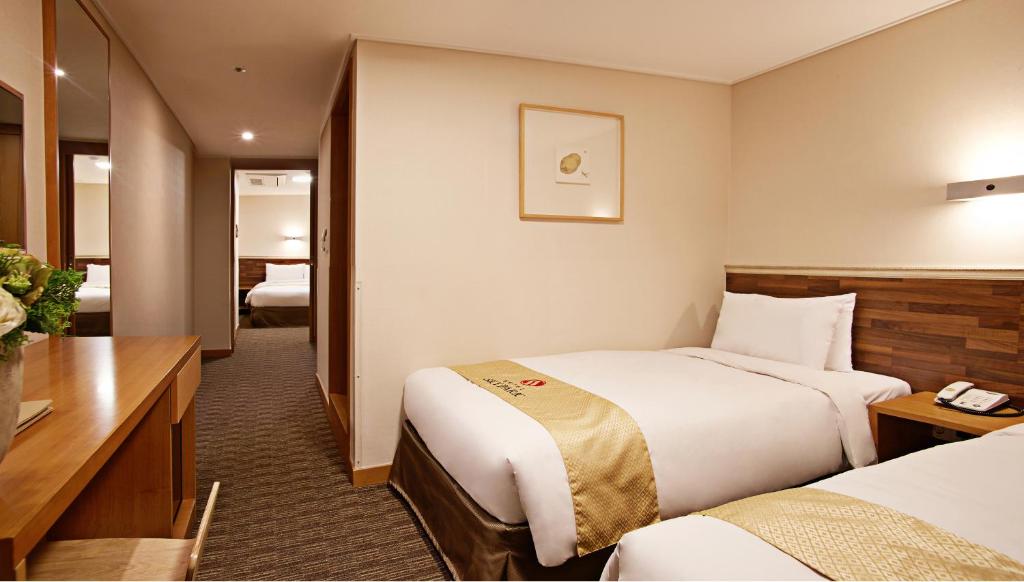 Hotel Skypark Myeongdong 1, Сеул