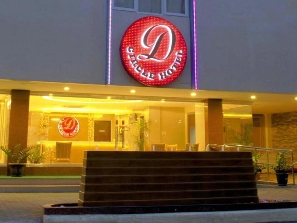 D Circle Hotel, Манила