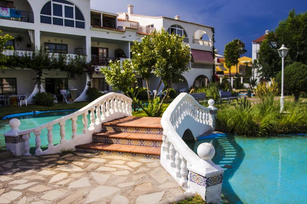 Apartments Kione Playa Romana Park, Валенсия