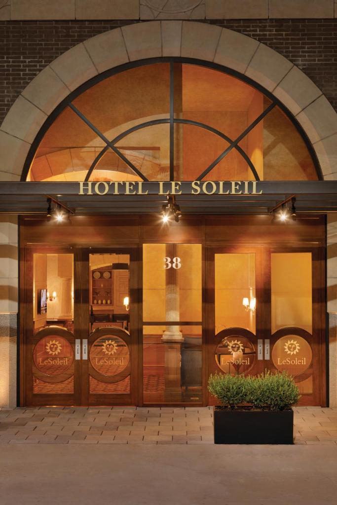 Executive Hotel Le Soleil New York, Нью-Йорк