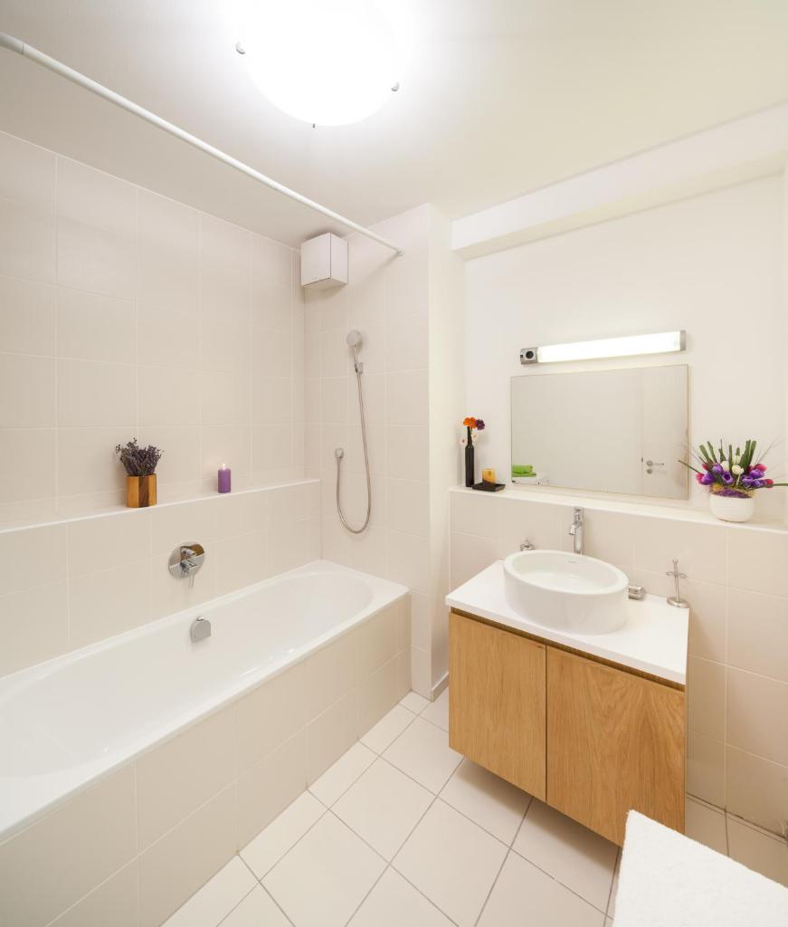 Апартаменты (Апартаменты с 2 спальнями и балконом), Quality Point Apartments