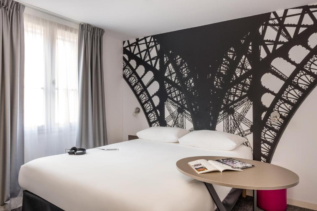 ibis Styles Paris Eiffel Cambronne, Париж