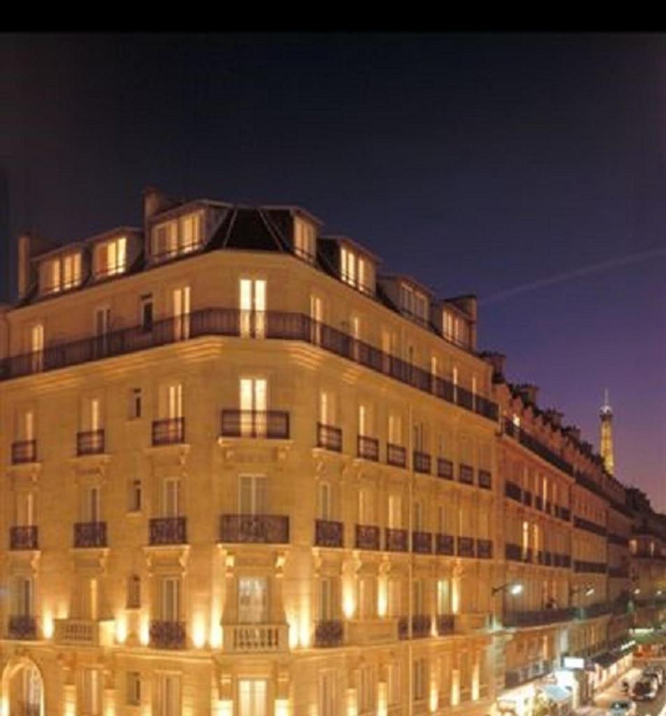 Hotel Claridge Paris, Париж